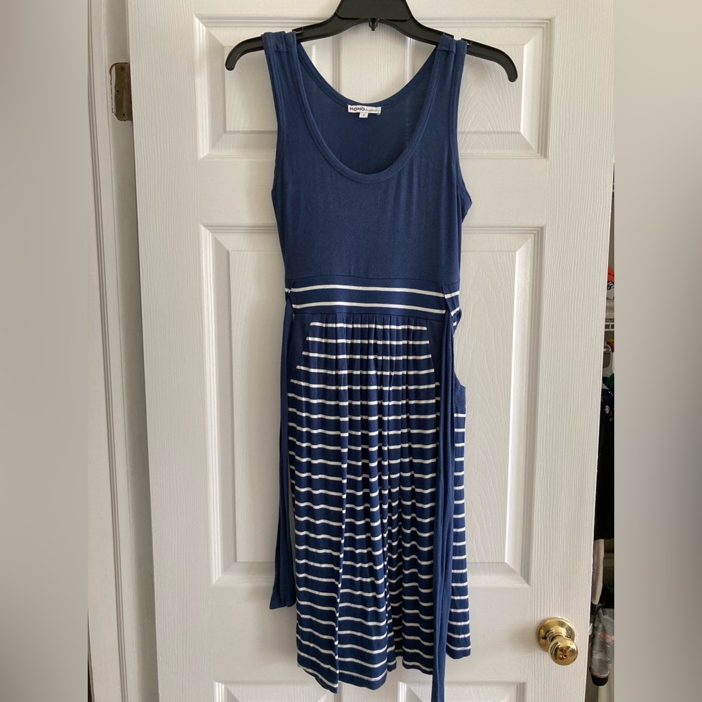Momo Maternity Sleeveless maternity dress